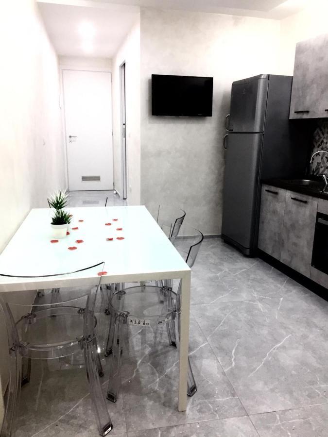 Le Rocce Nere Aparthotel Giardini Naxos Ngoại thất bức ảnh