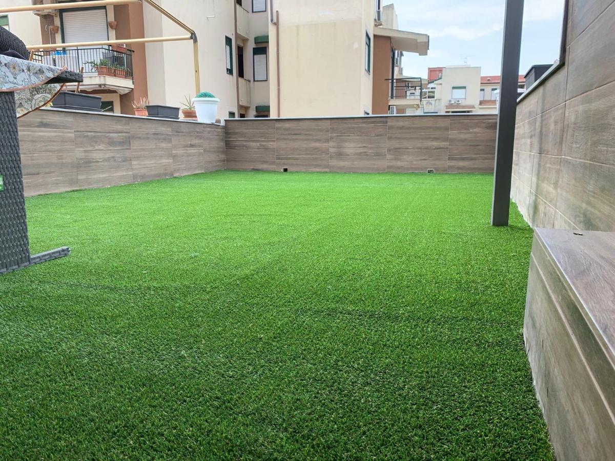 Le Rocce Nere Aparthotel Giardini Naxos Ngoại thất bức ảnh